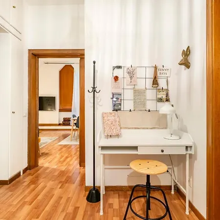 Bright Via Veneto Apartment
