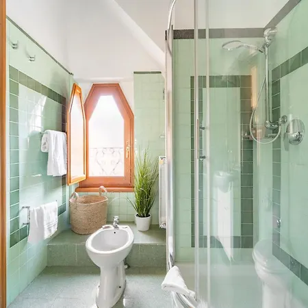 Bright Via Veneto Apartment *
